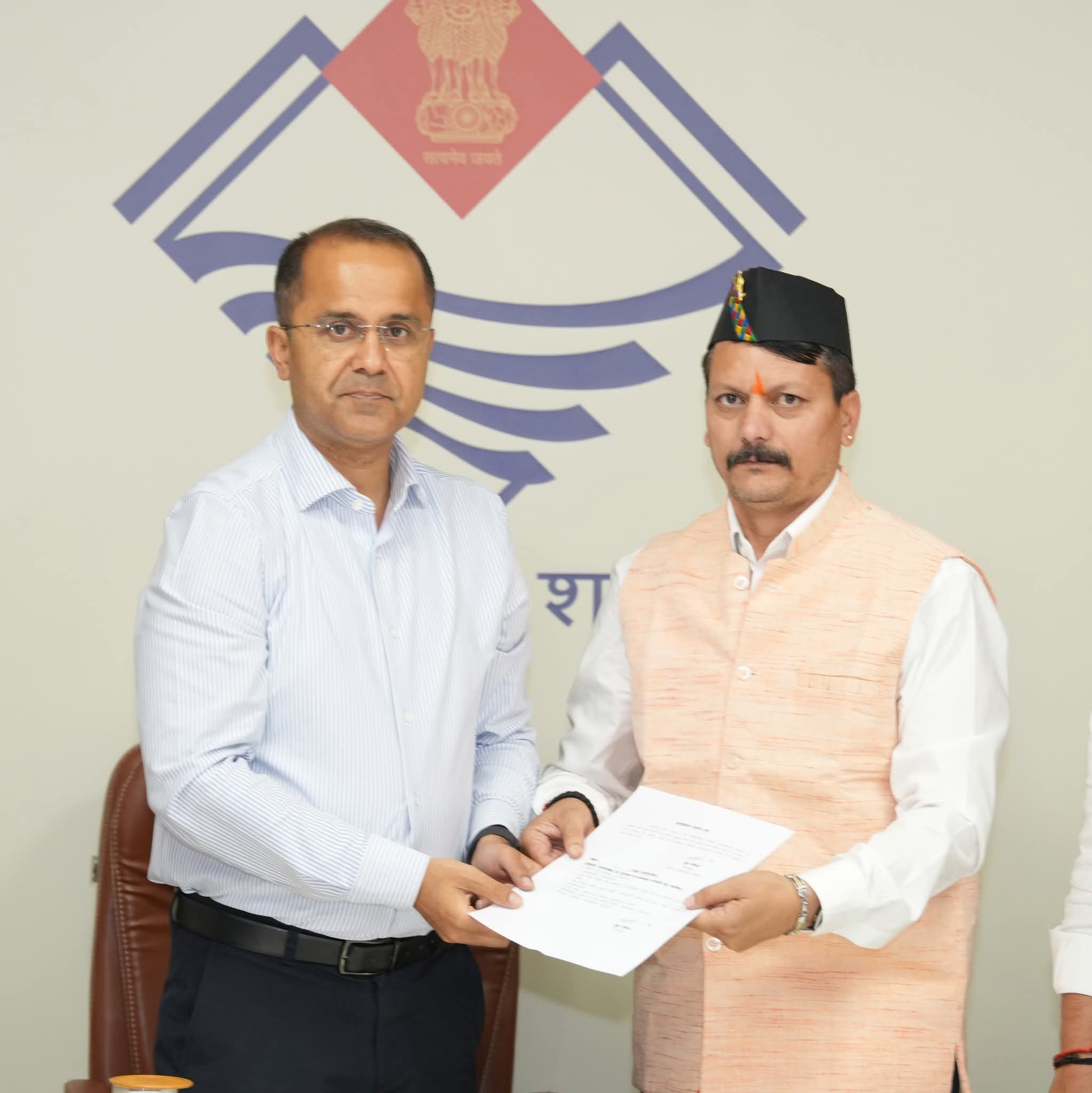 मीडिया सलाहकार समिति के नव नियुक्त उपाध्यक्ष श्री ध्रुव रौतेला ने आज सचिवालय में पदभार ग्रहण कर लिया।