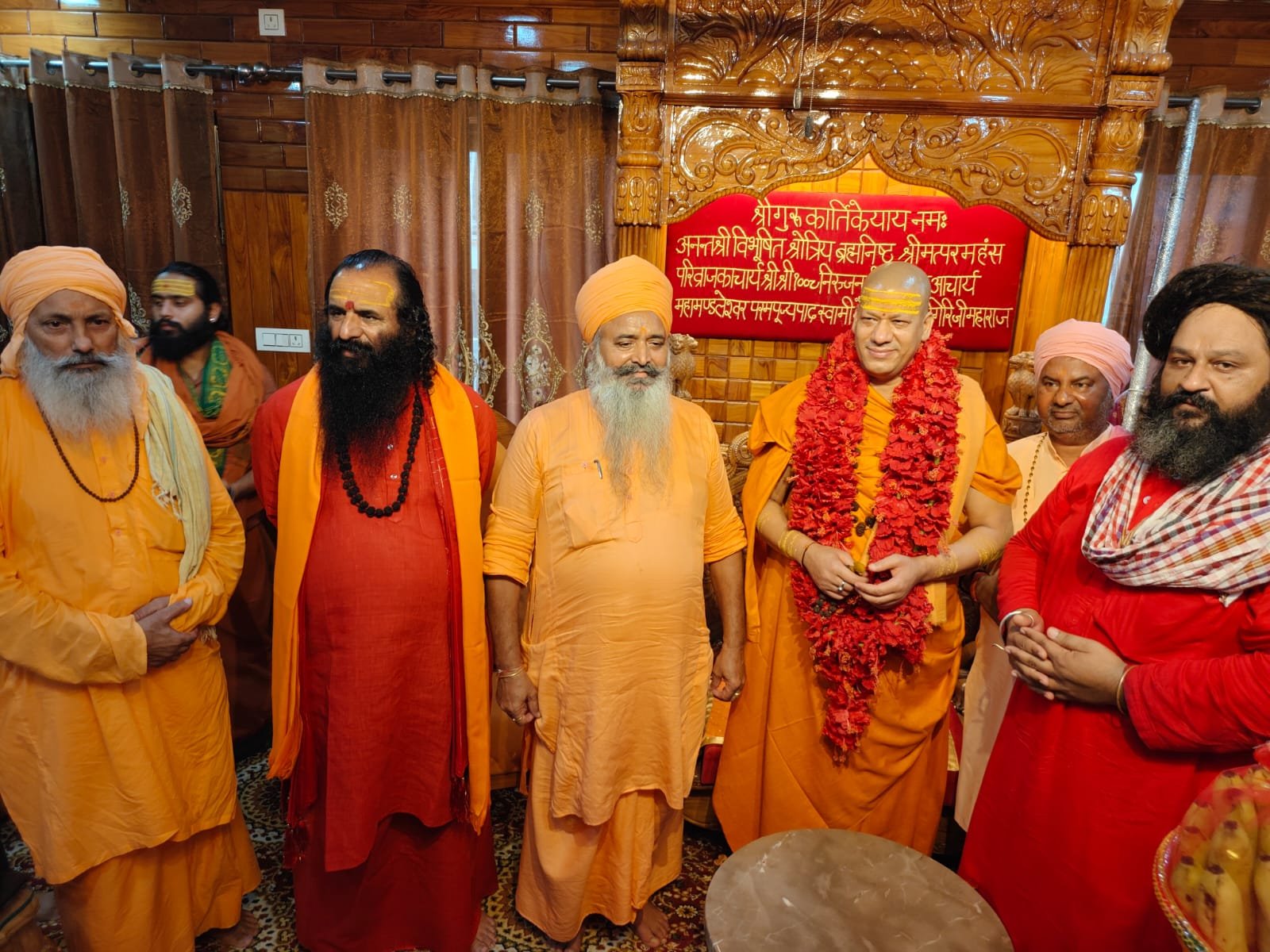 नया उदासीन अखाड़े में ‘नकली देवता’ विवाद गहराया, संतों ने की सख्त कार्रवाई की मांग