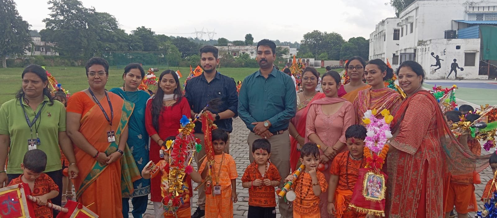 शिवडेल स्कूल में सावन उत्सव की धूम, नन्हे शिवभक्तों की कांवड़ यात्रा बनी आकर्षण का केंद्र